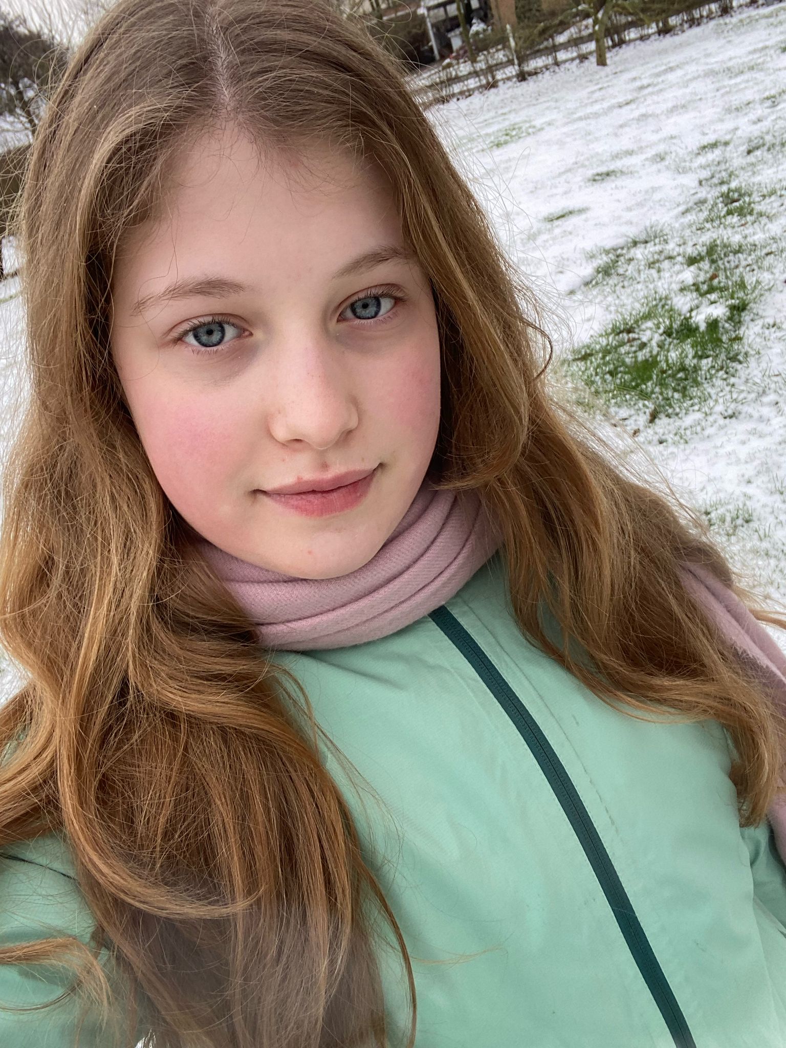 Sarah im Schnee